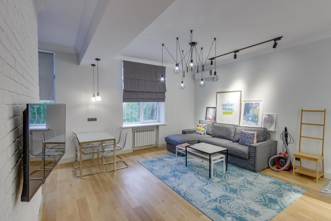 Opera Apartments Almaty Bagian luar foto