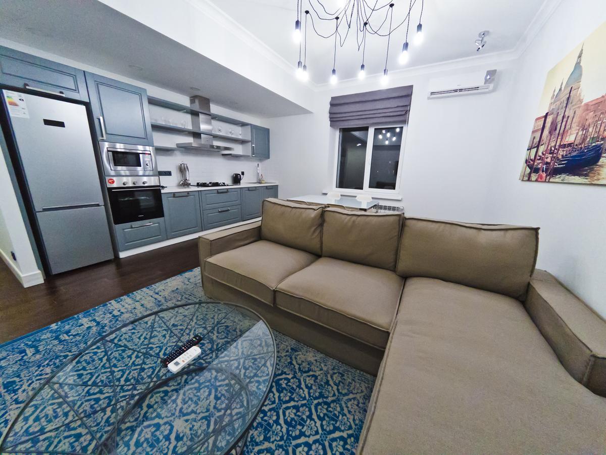 Opera Apartments Almaty Bagian luar foto