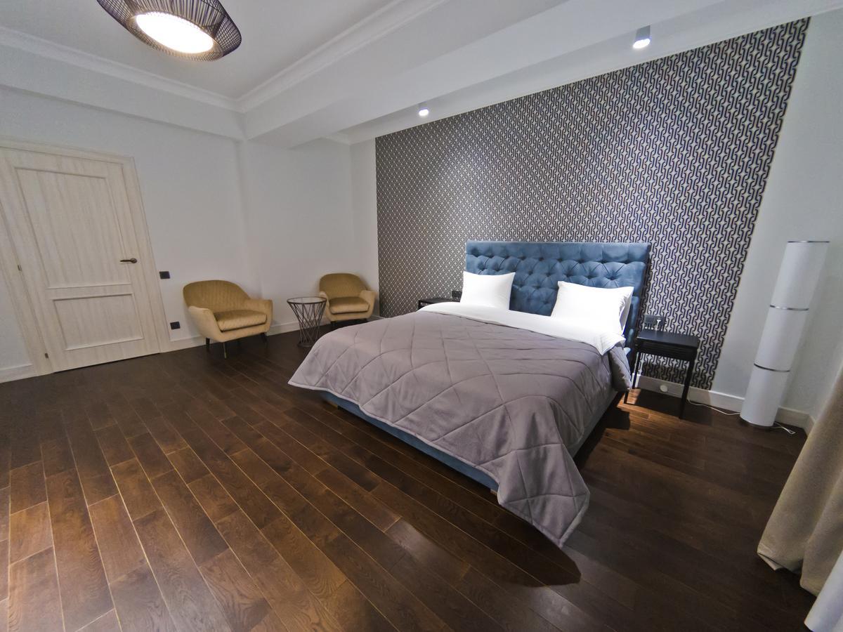 Opera Apartments Almaty Bagian luar foto